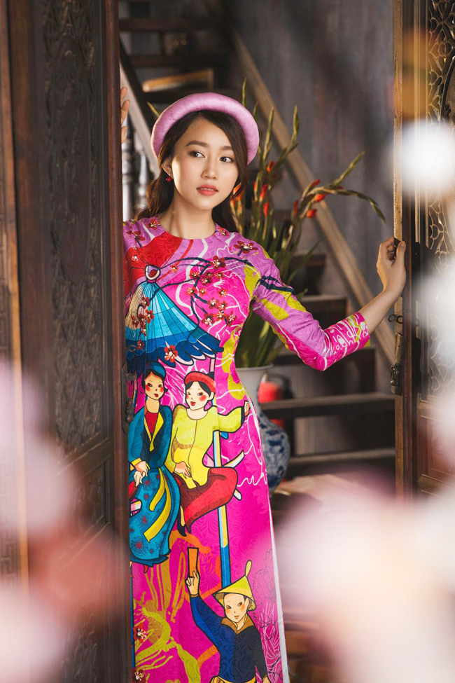 Người yêu Sơn Tùng khoe vẻ đẹp ngọc nữ trong tà áo dài đón Tết